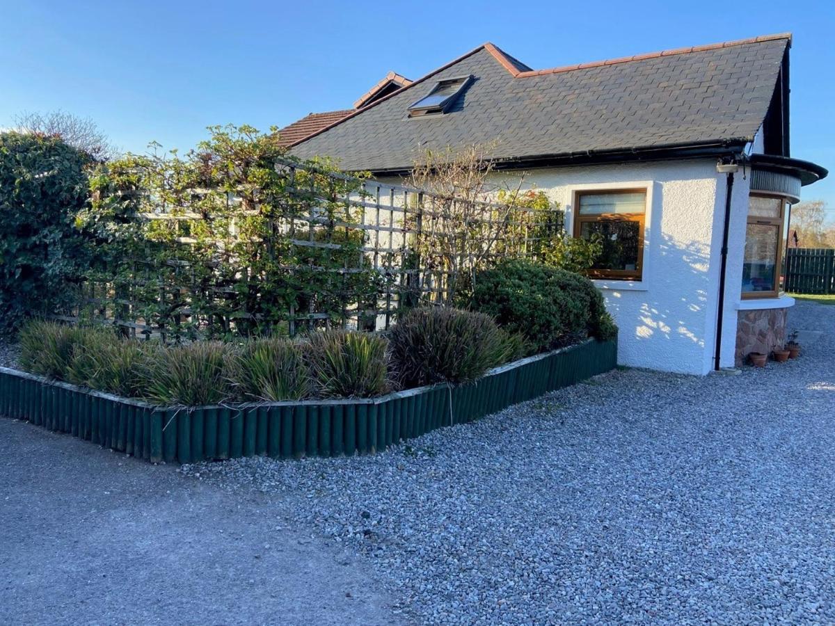 Chalet On The Green - Self Contained With Parking. Inshes Eksteriør billede